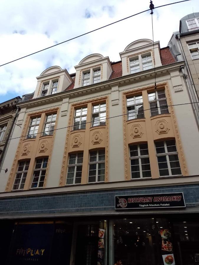 Piano Apartment In Halle Center - Netflix - Free Wifi 1 Dış mekan fotoğraf