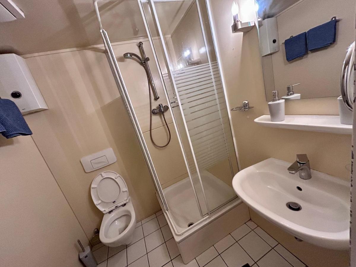 Piano Apartment In Halle Center - Netflix - Free Wifi 1 Dış mekan fotoğraf